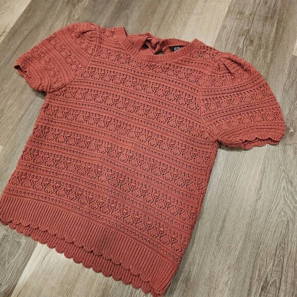 Francesca's Crochet Open Back Top Size Small - Picture 11 of 11